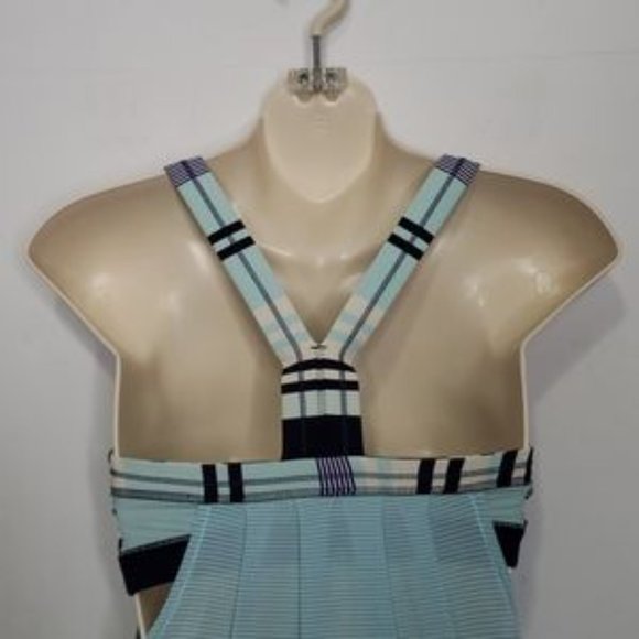 LULULEMON Rest less tank (Sz 4) - Picture 7 of 10